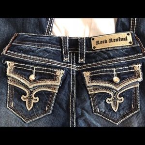 Boot Cut Rock Revivals// Size: 26